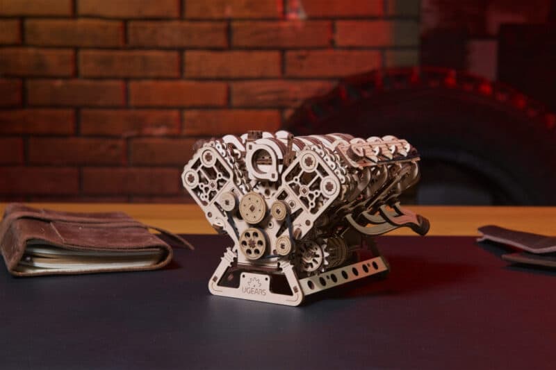 UGEARS V8 Motor (mit Elektronik)