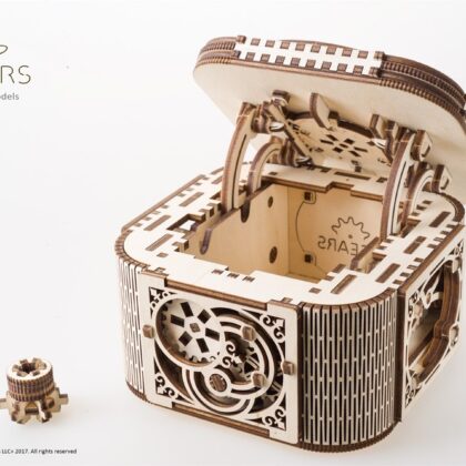 Ugears Treasure Box – Schatztruhe