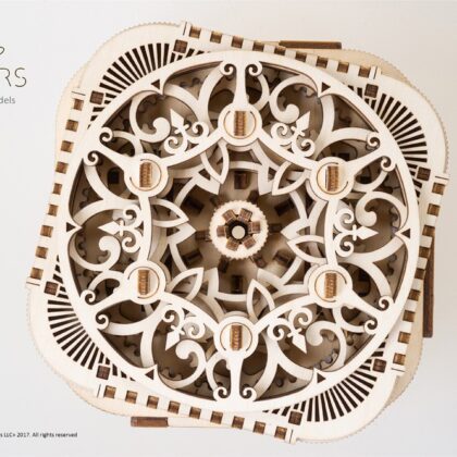 Ugears Treasure Box – Schatztruhe