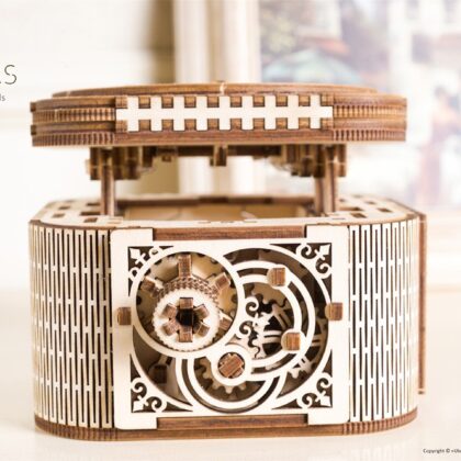 Ugears Treasure Box – Schatztruhe