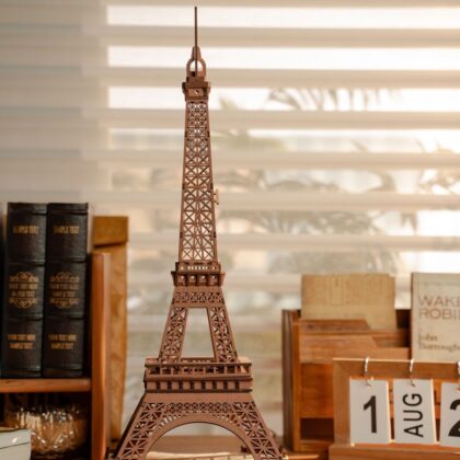 Robotime Night of the Eiffel Tower