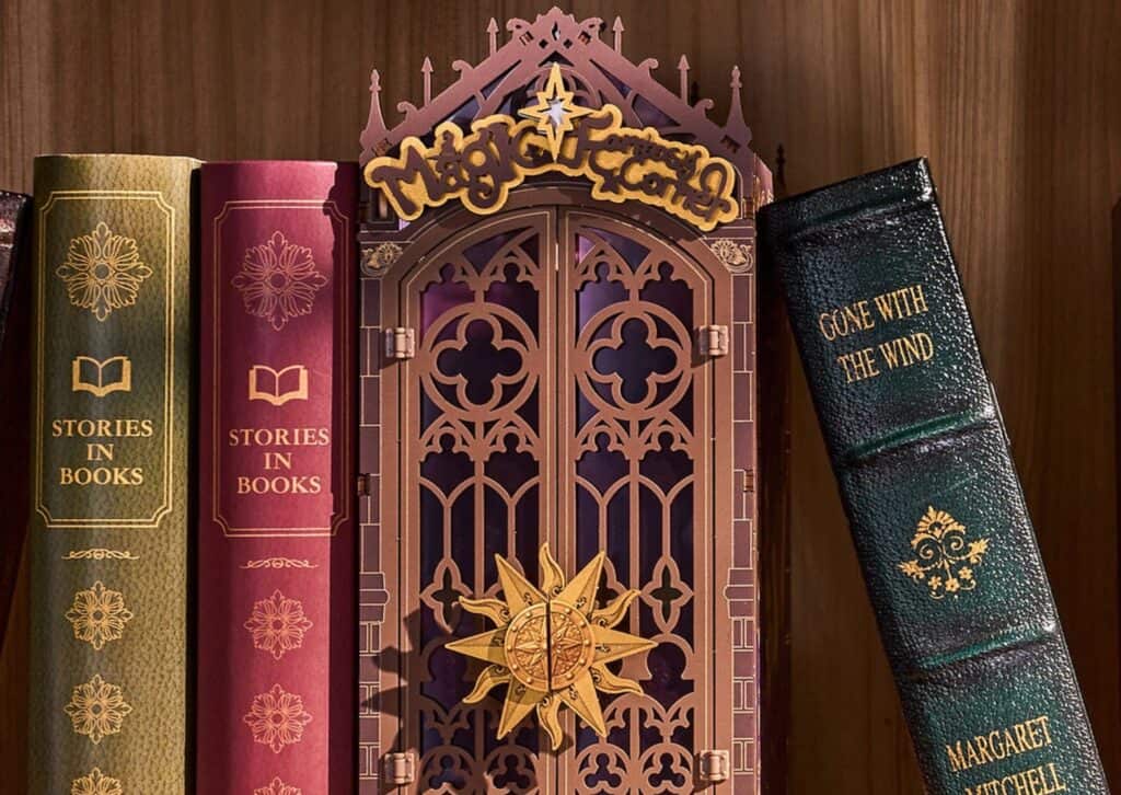 Book Nooks: Die kleinen Welten, die mein Büherregal zum Leben erwecken